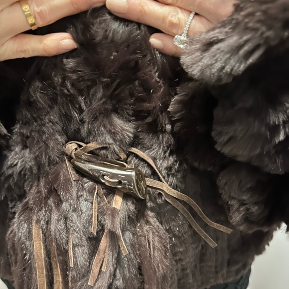 Rich Brown Fur coat with Suede and Fur Fringe trim - Picture 5 of 5